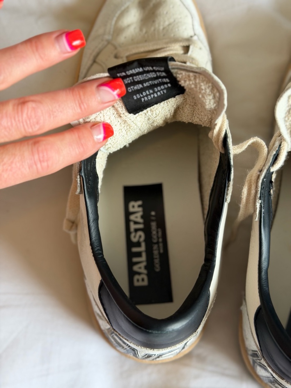 GOLDEN GOOSE Ballstar Leather Low-Top Sneakers in Off-White & Black - Picture 13 of 16